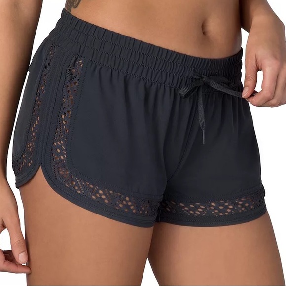 O'Neill Women's Black Boardshords M - Picture 6 of 6